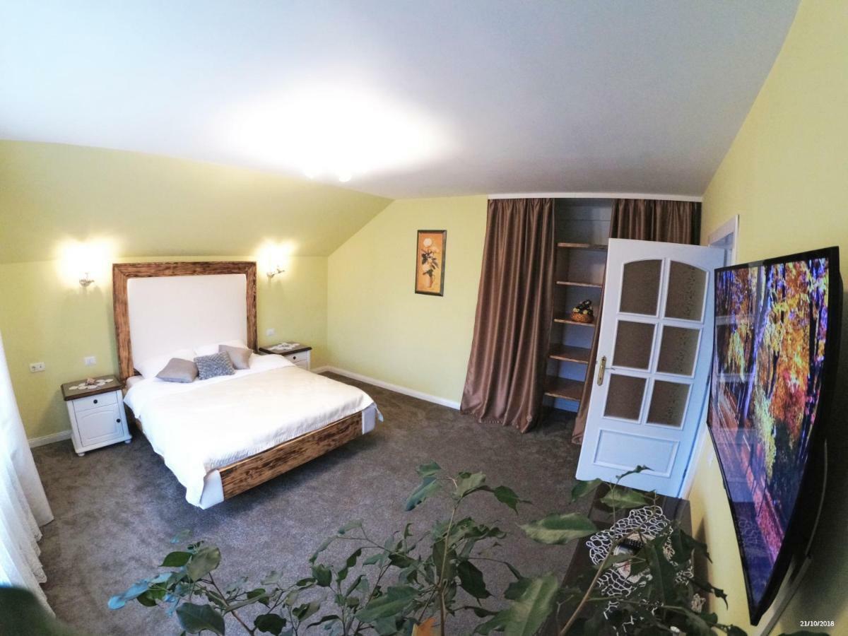 Apulum Gardens Hotel Alba Iulia Bagian luar foto